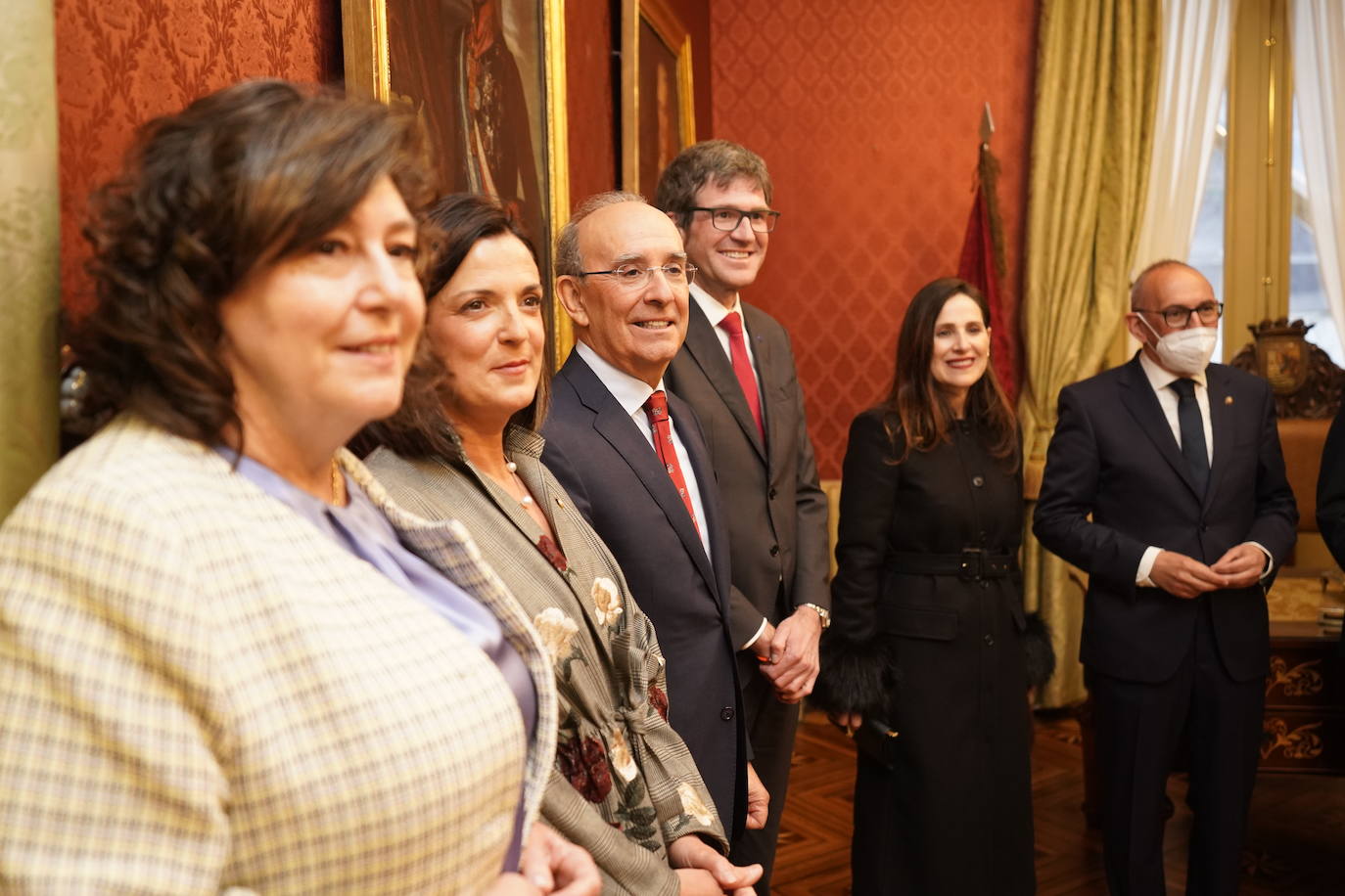 Fotos: La retreta en el Ayuntamiento y la Diputación