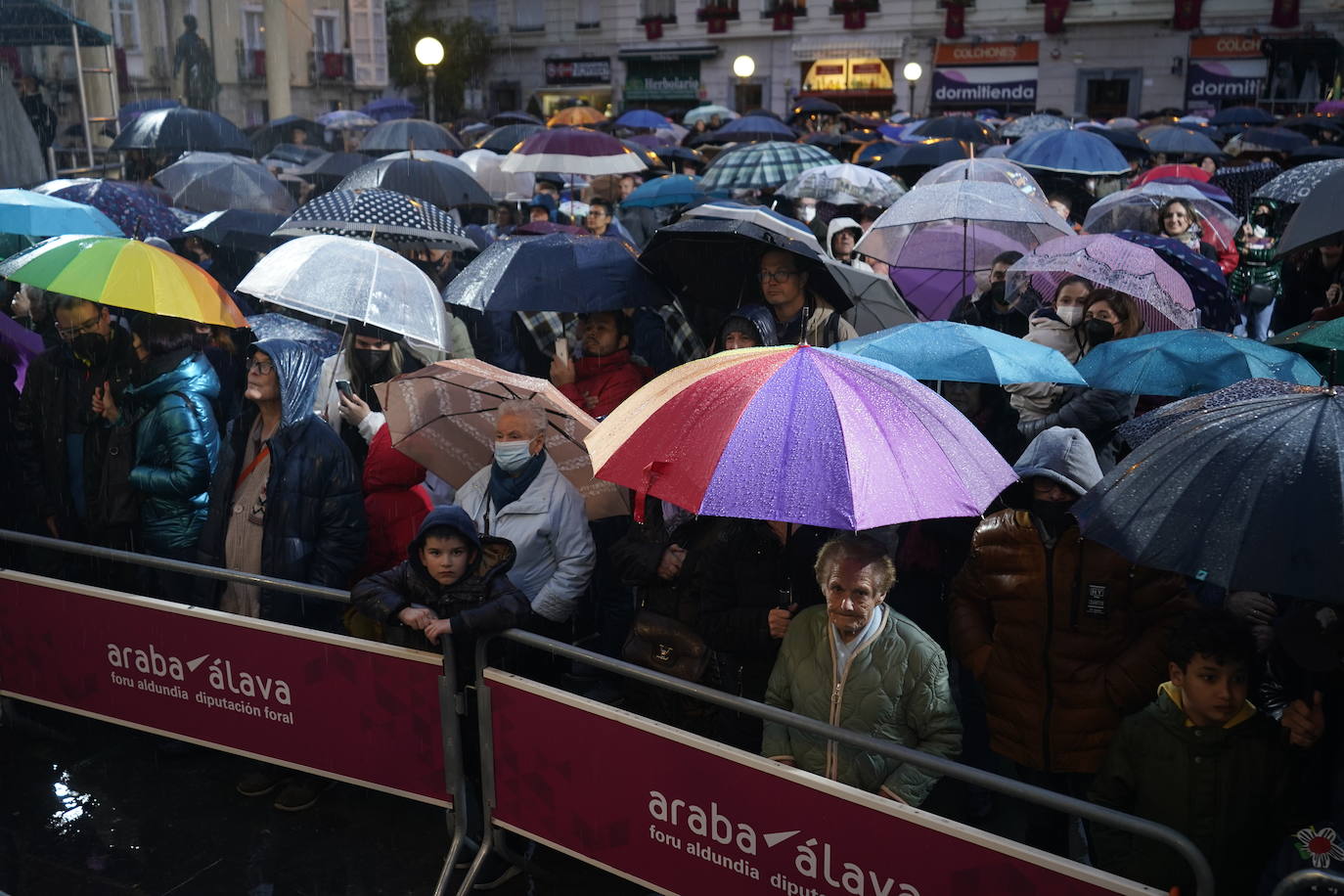 Fotos: La retreta en el Ayuntamiento y la Diputación