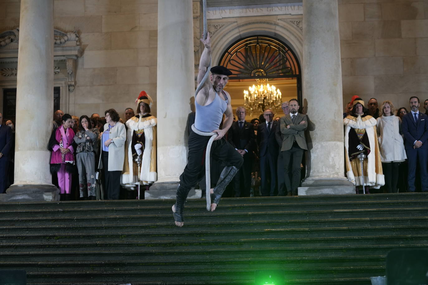 Fotos: La retreta en el Ayuntamiento y la Diputación