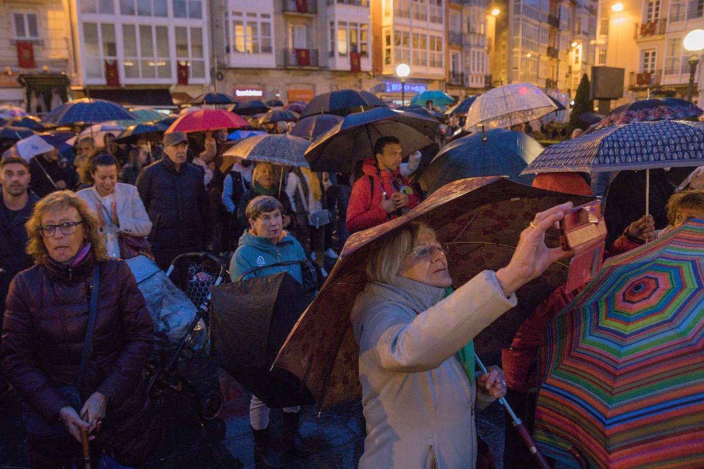 Fotos: La retreta en el Ayuntamiento y la Diputación
