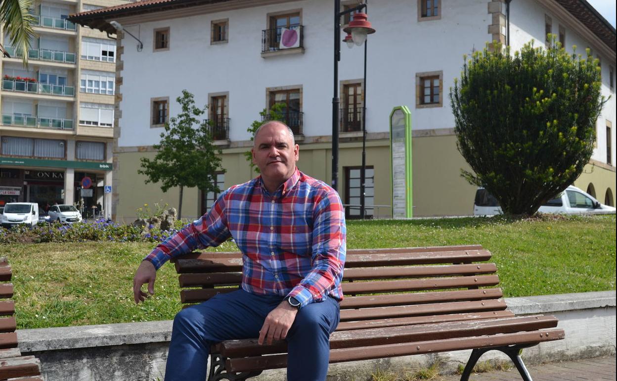 Un antiguo escolta que acabó convertido en líder del PNV en Galdakao y en jefe de Emergencias