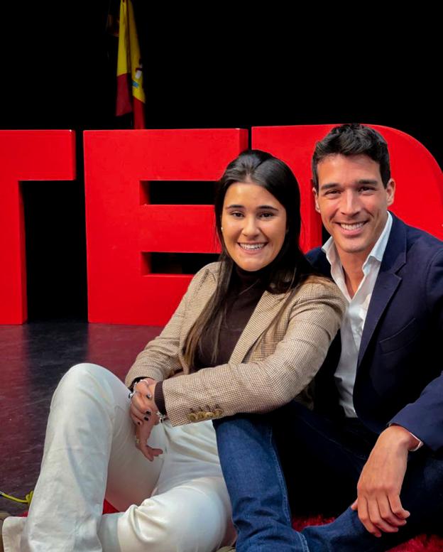 Carlos Uraga y su hermana Ane