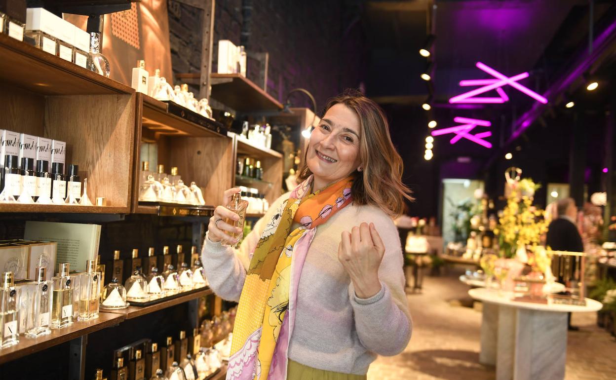 Vicky Fernández creó su perfumería de Bilbao hace 31 años y ahora ha sido elegida la mejor de España. 