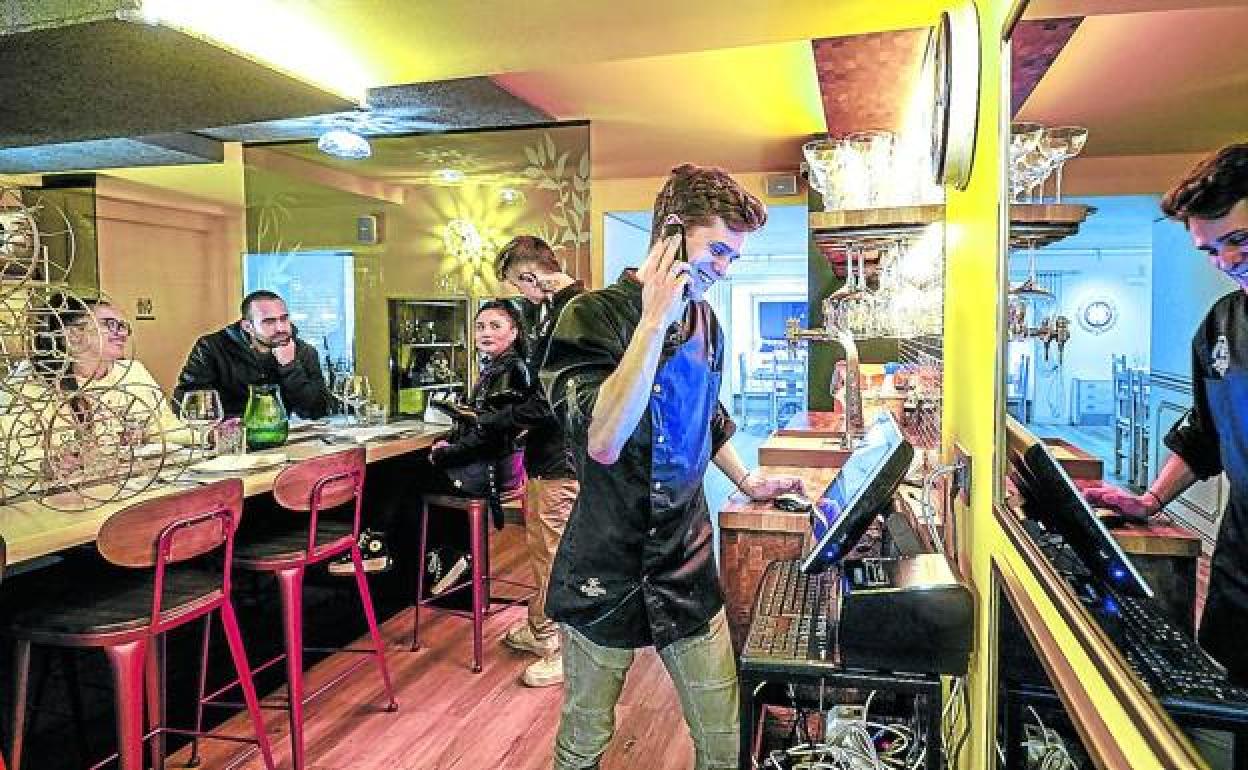 En el Kobatxa piden una fianza en festivos o cenas especiales, como las de empresa y algunas familiares. 