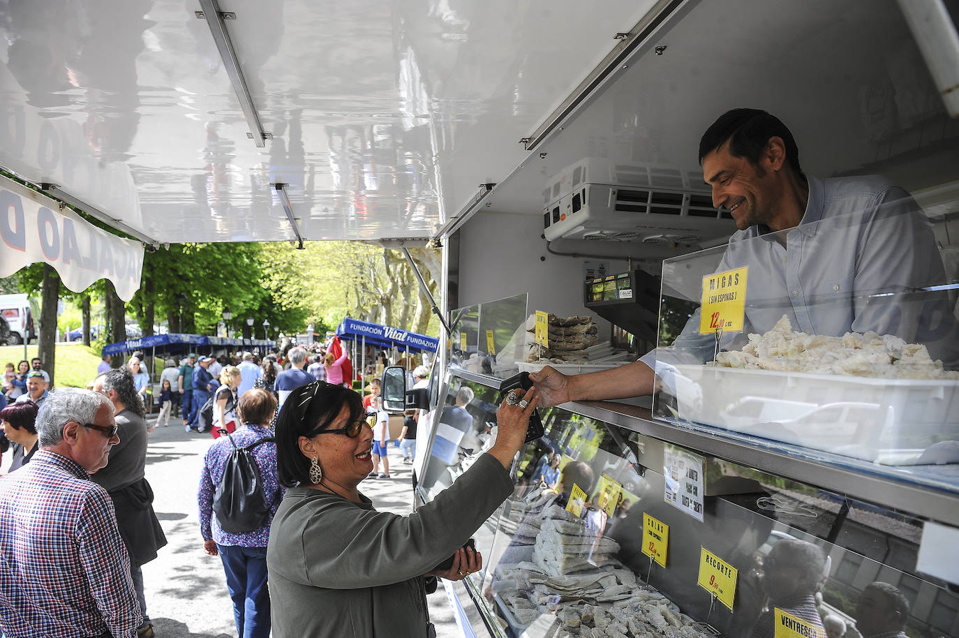 Fotos: Ambientazo en la Feria del Perritxiko de Kuartango
