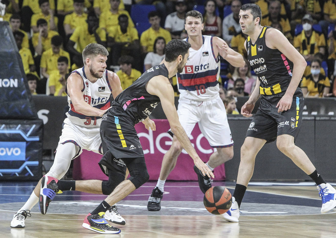 Fotos: Tenerife - Baskonia, en imágenes