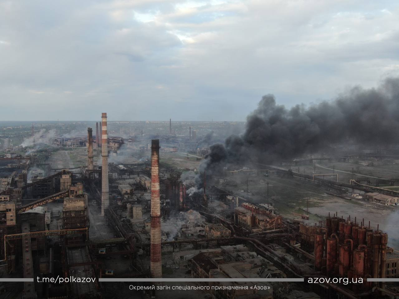 Fotos: La vida en los túneles de la acería Azovstal