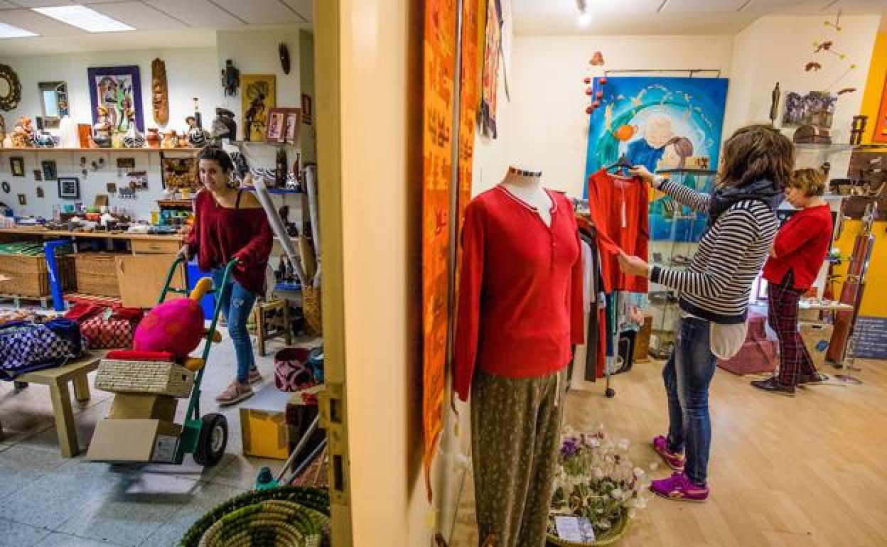 La red de comercio justo está formada en Vitoria por tres tiendas especializadas. 
