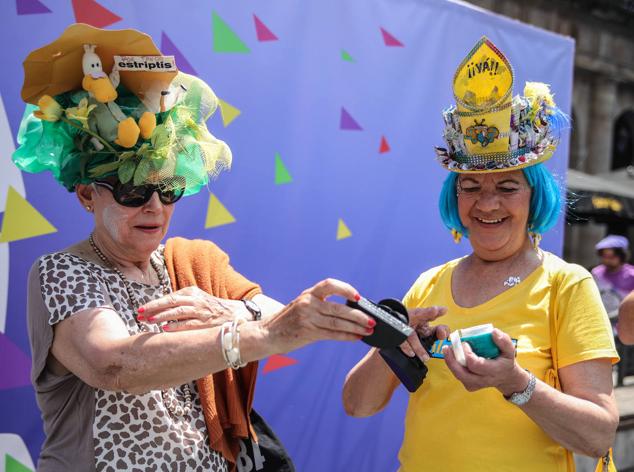 Fotos: Las comparsas de Bilbao calientan motores para la Aste Nagusia
