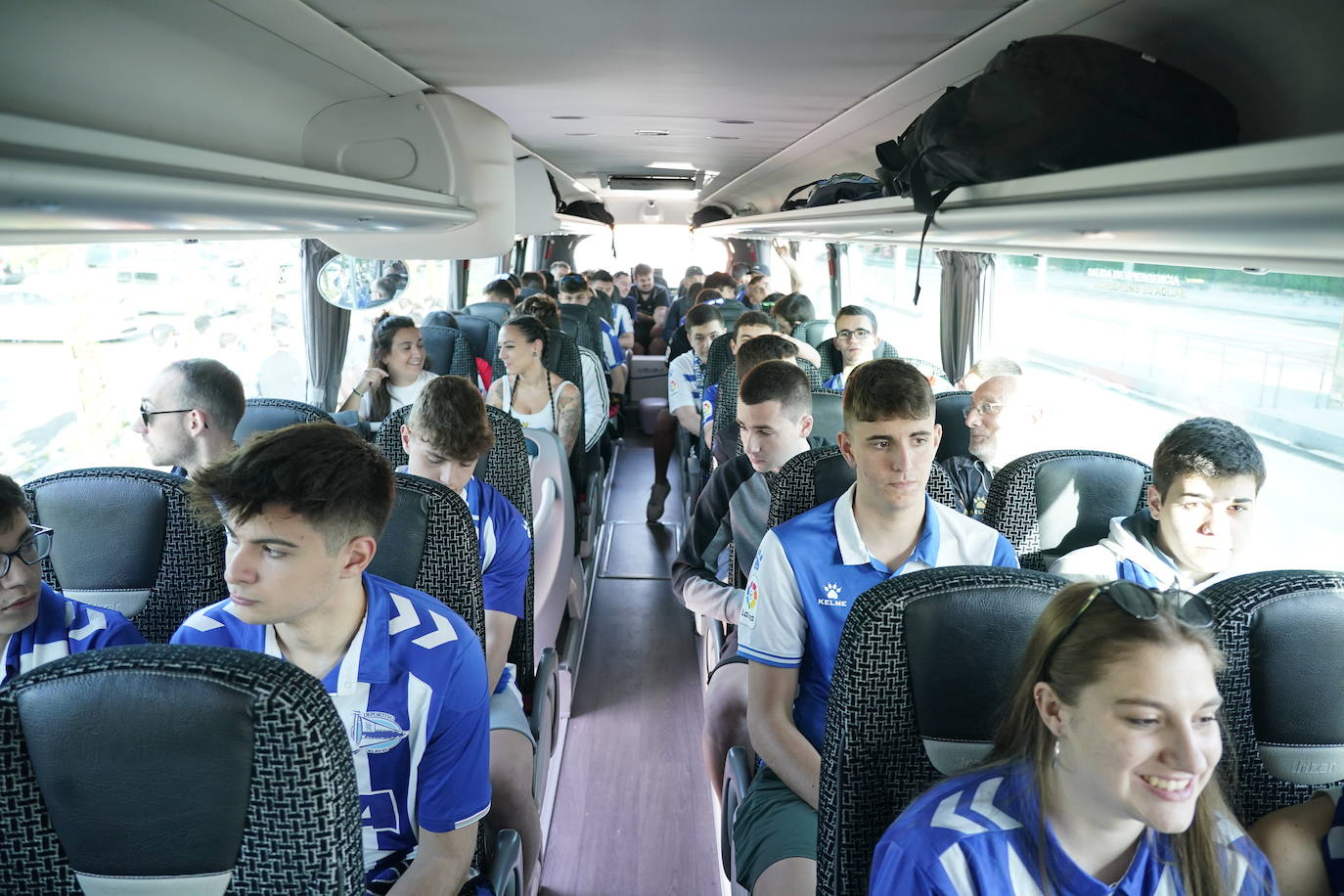 Fotos: El alavesismo arropa a su equipo