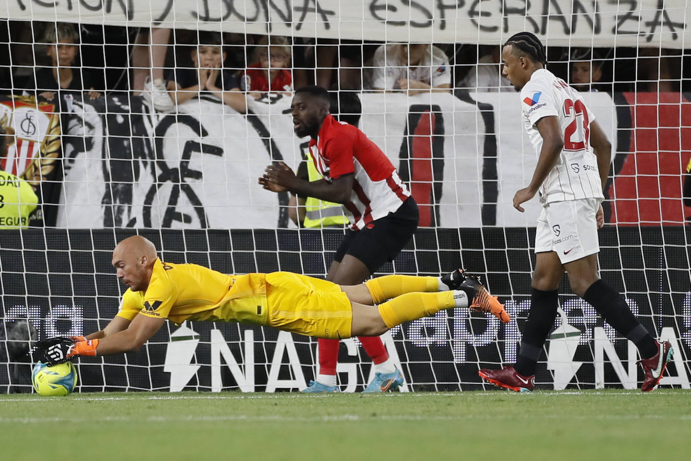 Fotos: Las mejores imágenes entre el Sevilla y el Athletic