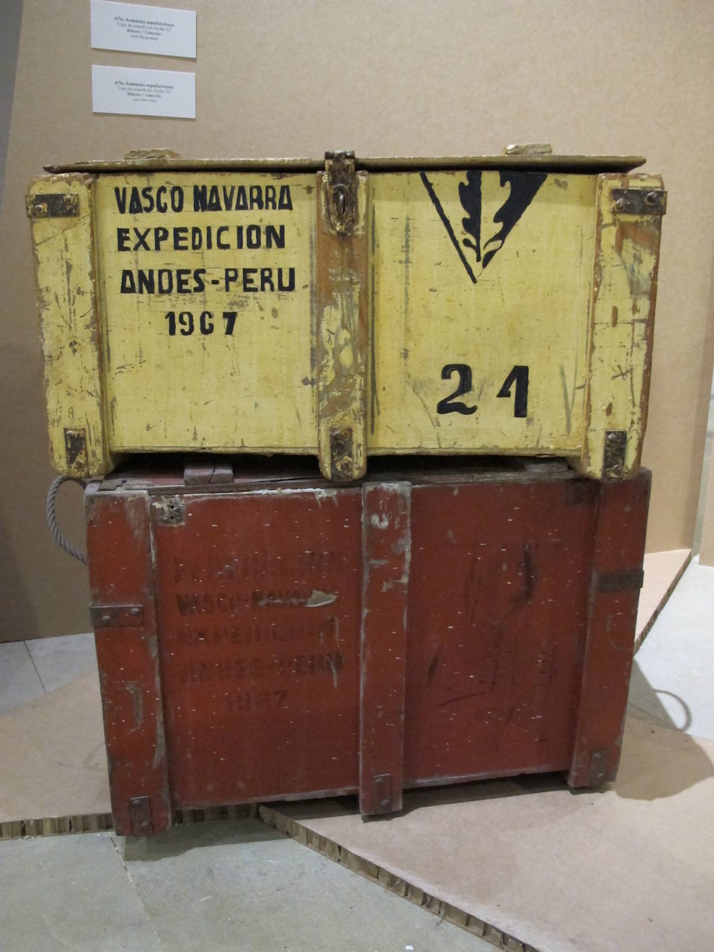 Cajas de transporte de material utilizados en la expedición a los Andes de 1967.