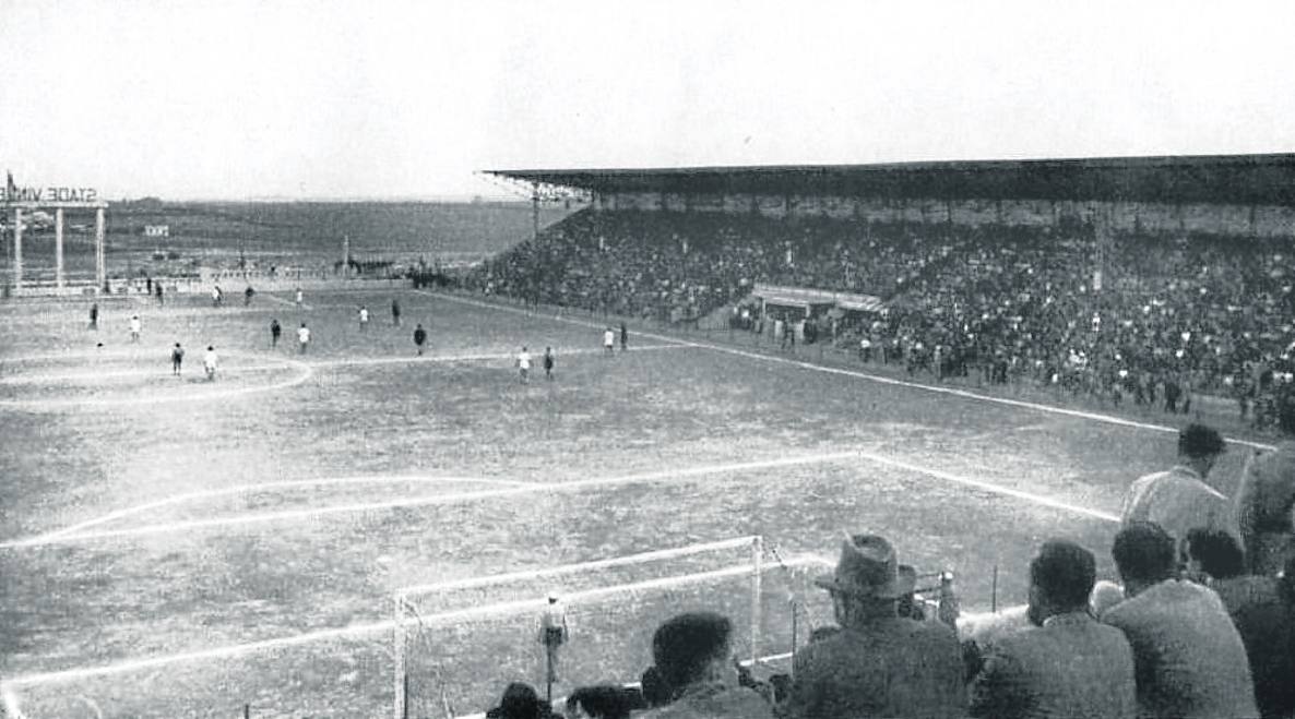 Panorámica del estadio del Orán argelino donde actuó el equipo albiazul. 