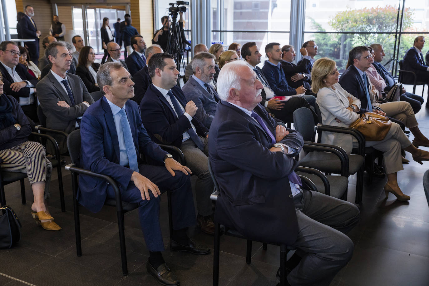 Fotos: El Parque Tecnológico de Álava, escenario del Foro Finanza