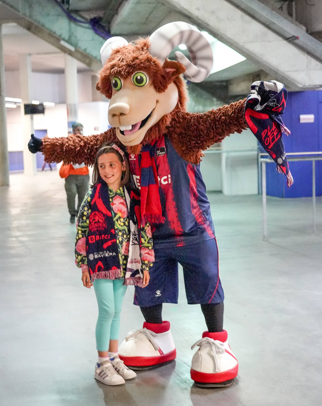 Fotos: Gran ambiente en el Buesa Arena