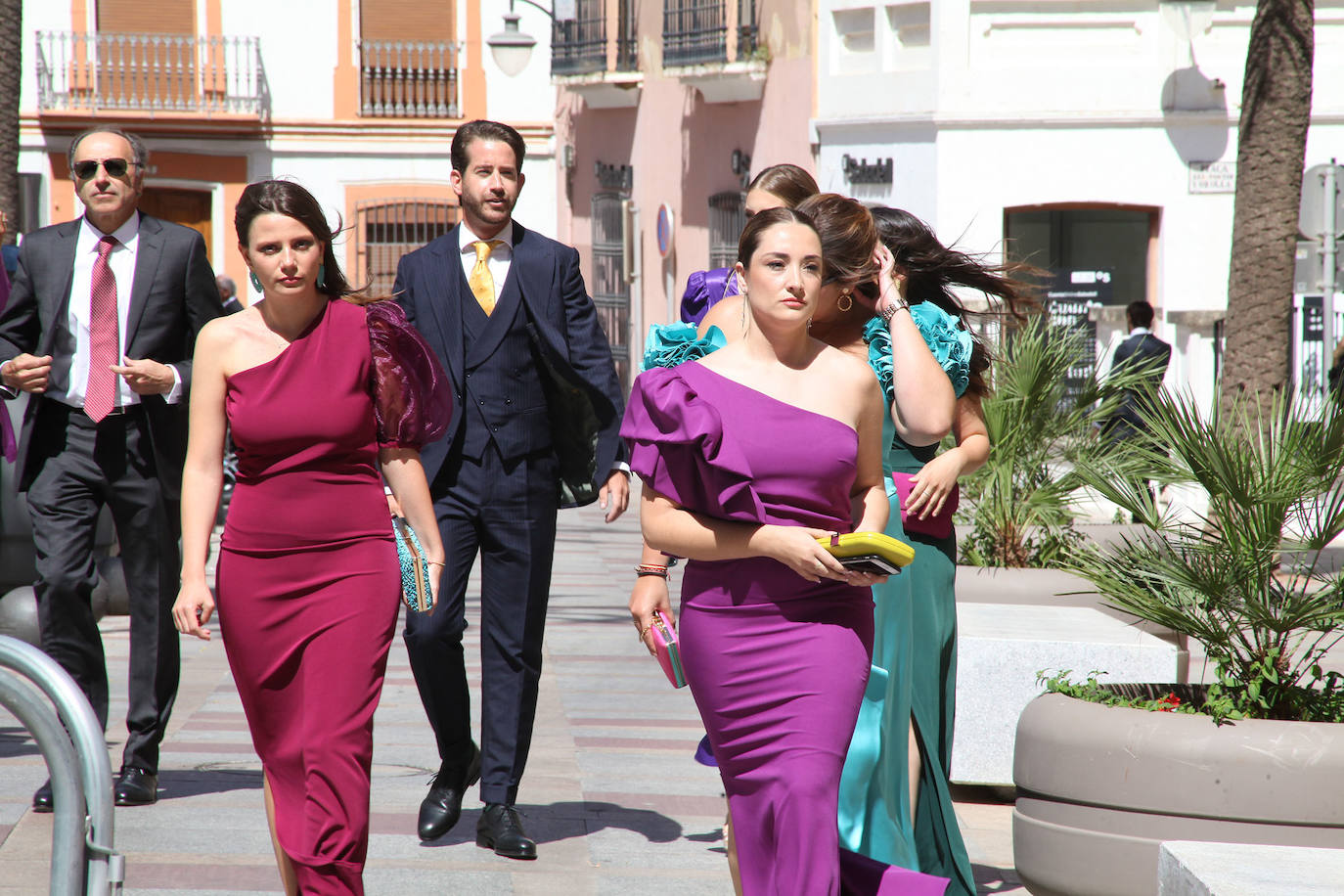 Fotos: Los looks más elegantes de las invitadas a la boda de Marta Lozano