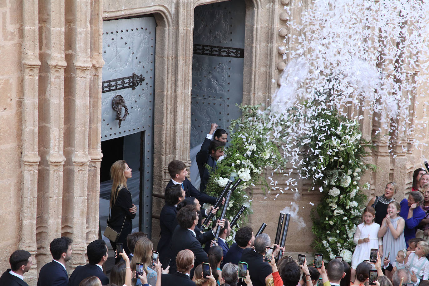 Fotos: Los looks más elegantes de las invitadas a la boda de Marta Lozano