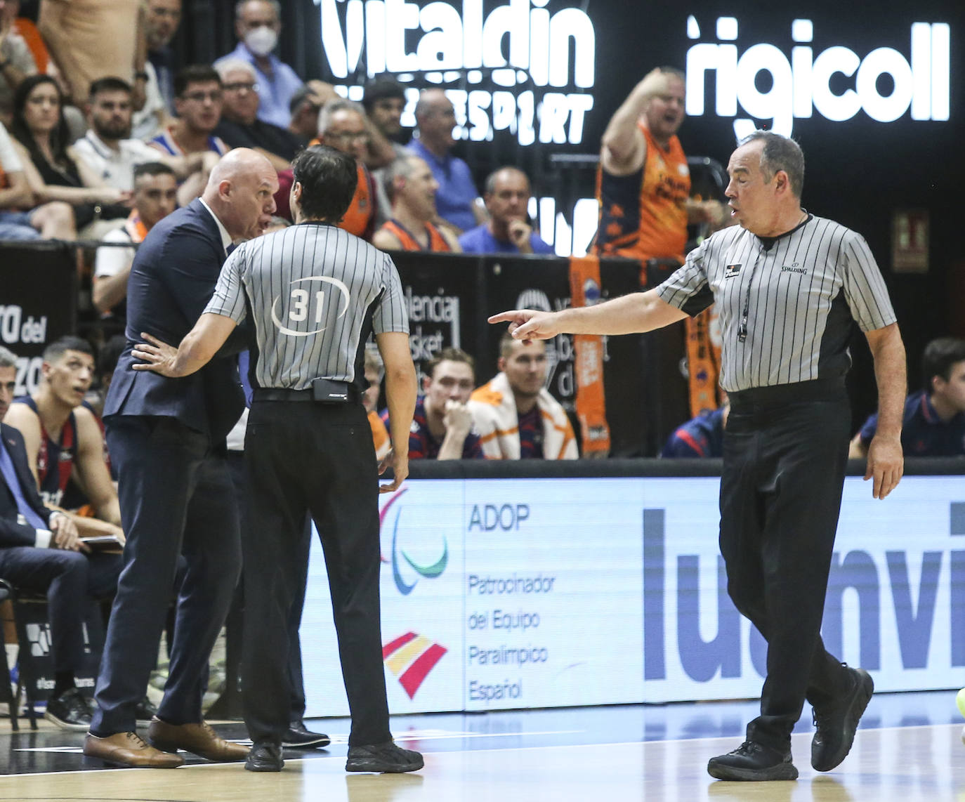 Fotos: Las mejores imágenes del Valencia - Baskonia