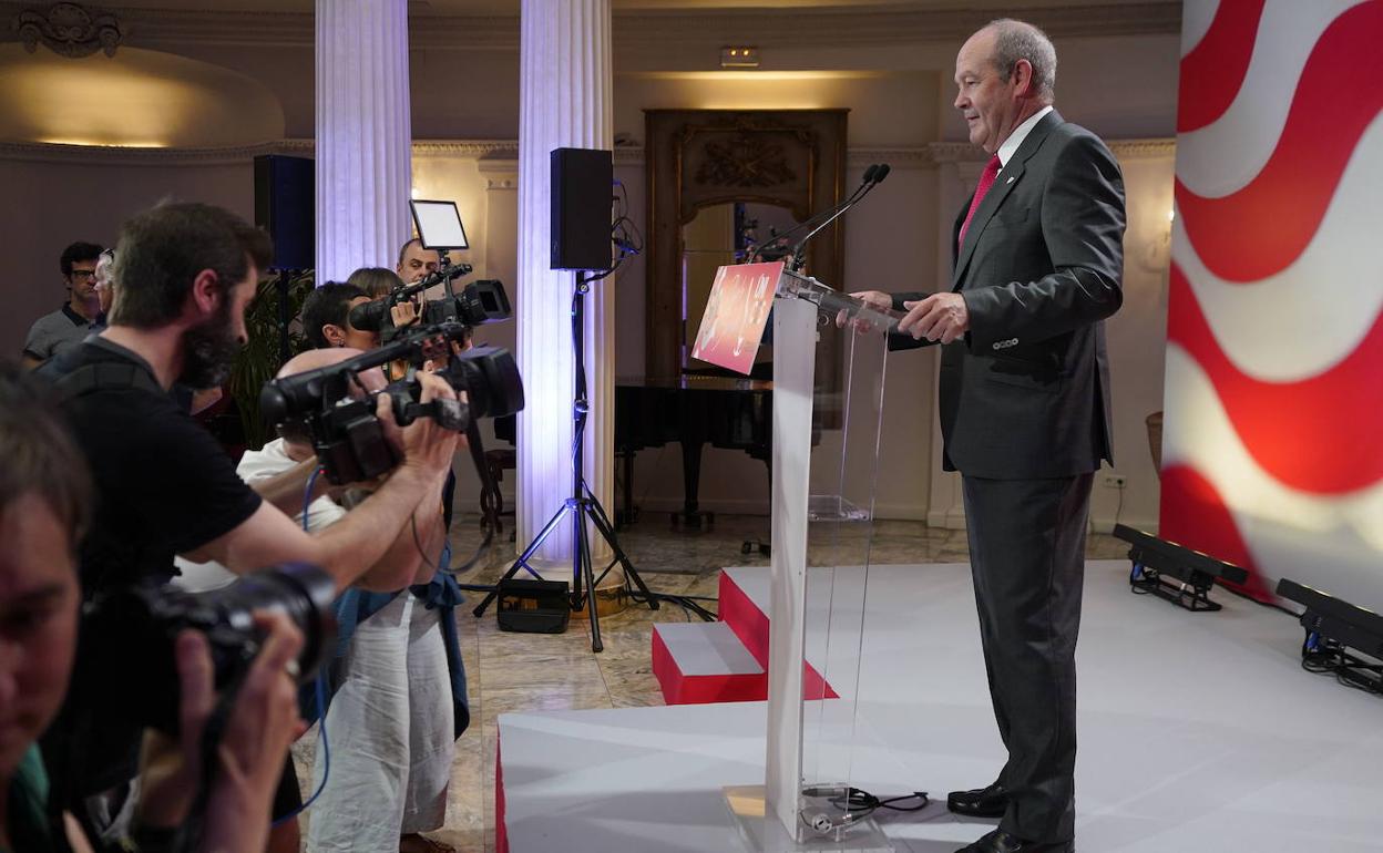 Ricardo Barkala en la presentacion de su candidatura a la presidencia del Athletic.