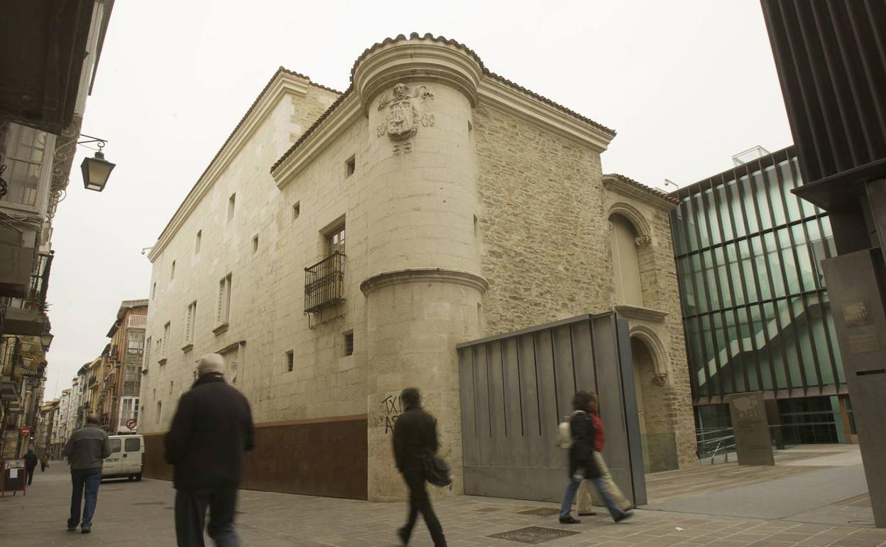 Exterior del Museo de Arqueología de Álava.