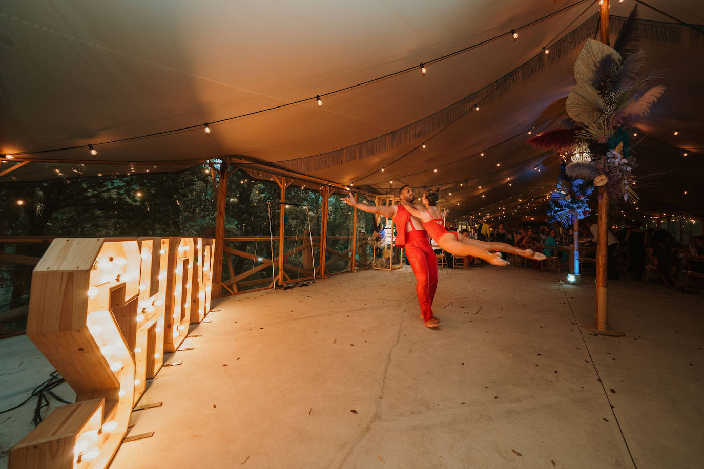 Fotos: La boda circense de Isma, de &#039;El Conquistador del Caribe&#039;, e Iraia en el Valle de Arratia