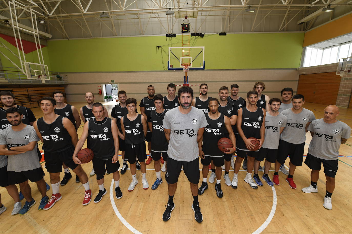 Álex Mumbrú, a punto de iniciar su primer entrenamiento como jugador del Bilbao Basket en agosto de 2018. 