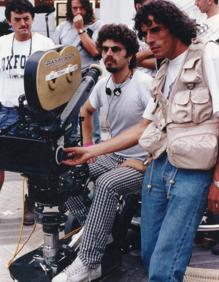 Imagen secundaria 2 - Rabal y Bajo Ulloa, en el rodaje. Debajo, el director vitoriano y Karra Elejalde, protagonsita y coguionista, en el rodaje en el casino.