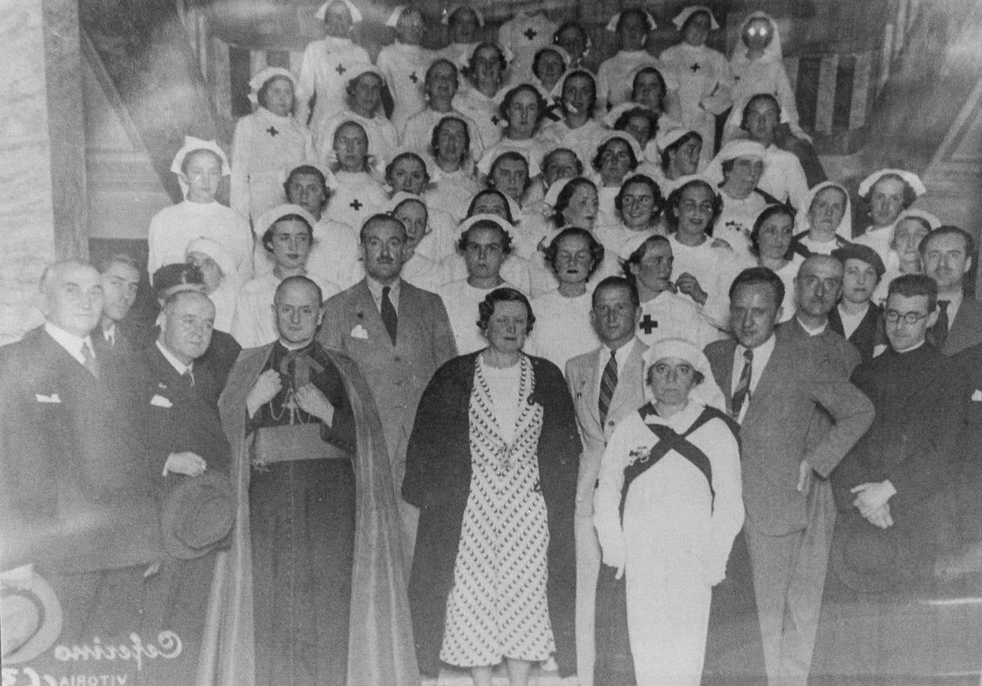 Fotos: Siglo y medio de vidas salvadas y reconstruidas