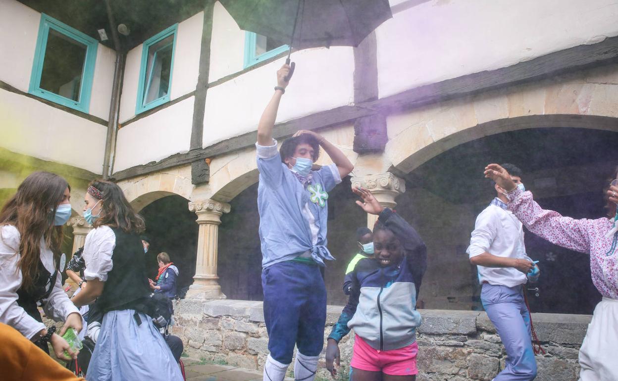 El albergue de Barria es una referencia de ocio y tiempo libre para varias generaciones. 