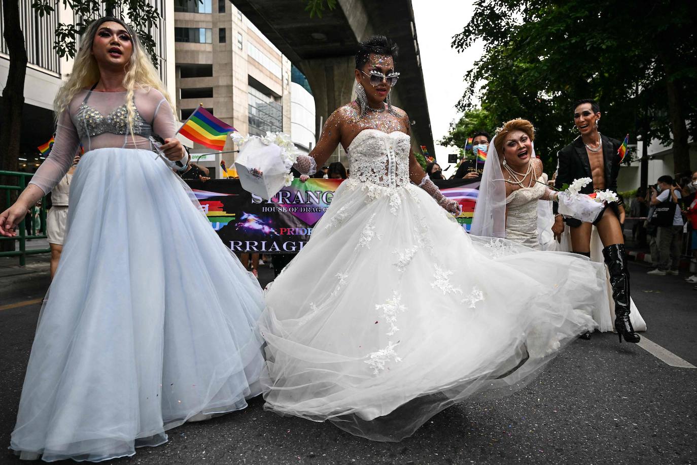 Fotos: Bangkok celebra su primer desfile del Orgullo en 16 años