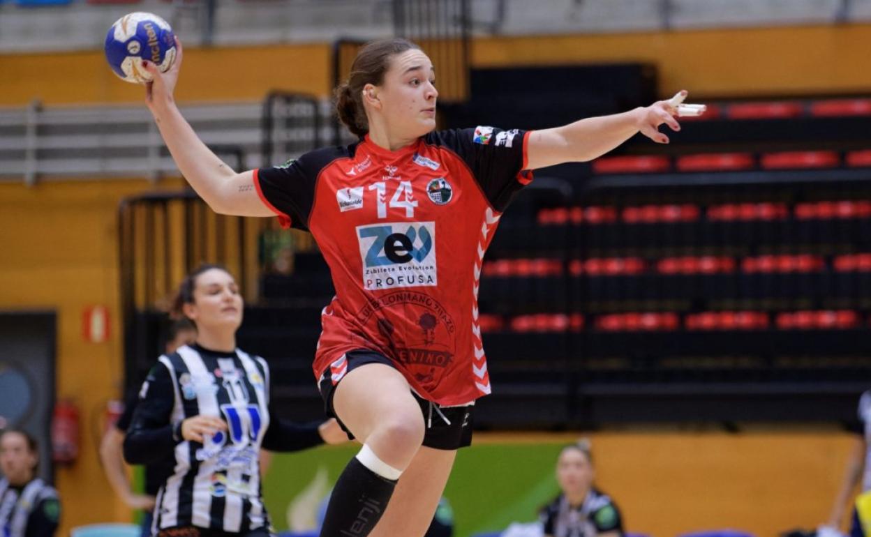 Isi Fernández-Agustí jugará su tercera temporada en el ZEV Zuazo 