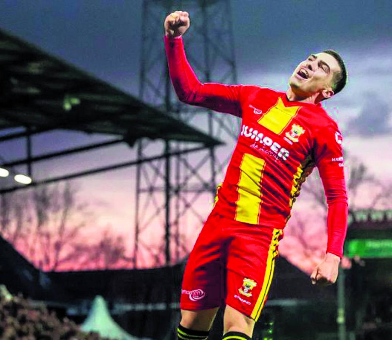 Iñigo Córdoba celebra uno de sus 12 goles marcados con el Go Ahead Eagles en la temporada que acaba de terminar. 