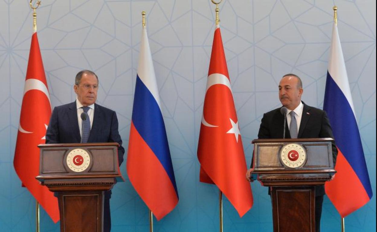 Lavrov se reunió este miércoles en Ankara con su homólogo turco, Mevlut Cavusoglu.