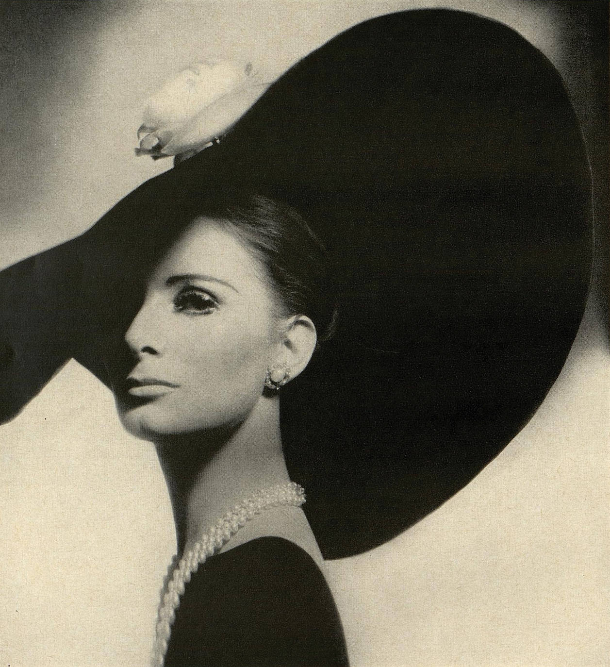 Fotos: Balenciaga, desde la cámara de Tom Kublin: sus obras llegan al museo de Getaria