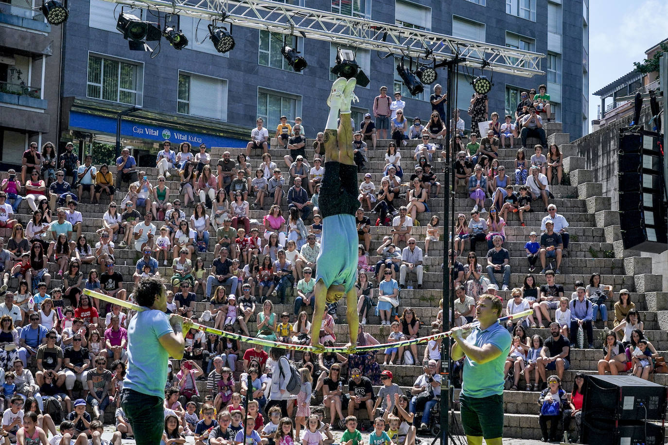 Fotos: Así ha sido el sábado cargado de espectáculos por Kaldearte en Vitoria