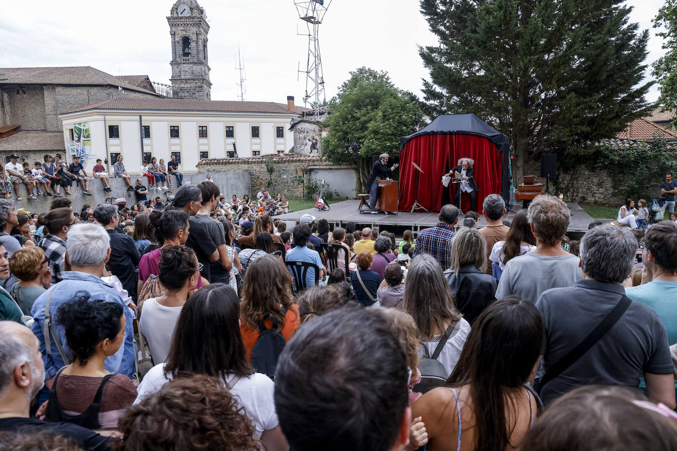 Fotos: Así ha sido el sábado cargado de espectáculos por Kaldearte en Vitoria
