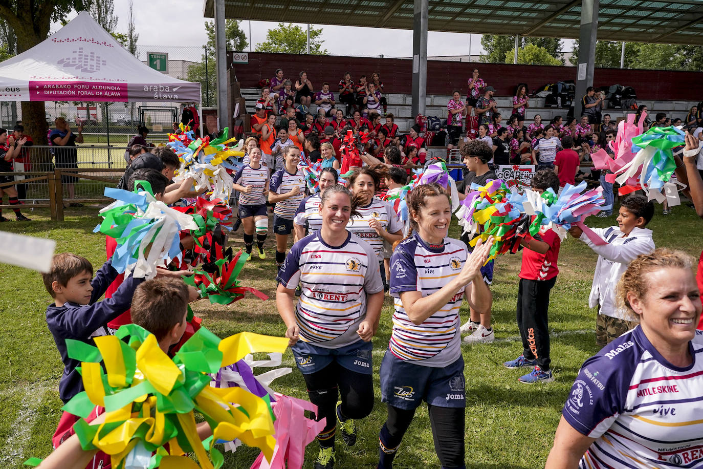 Fotos: Más de 200 madres participan en la tercera edición de la Mater Series en Vitoria