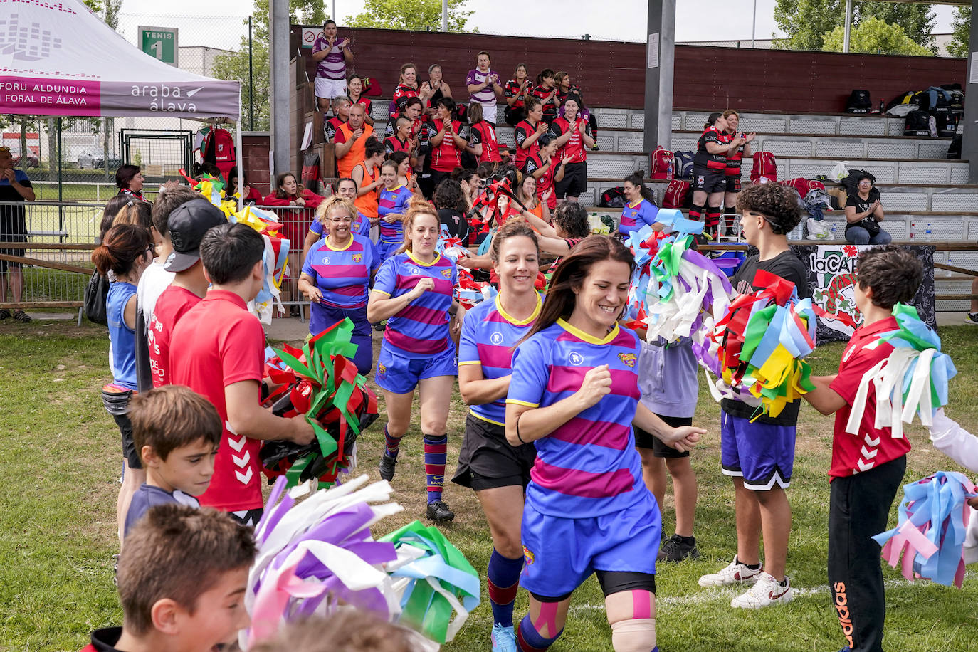 Fotos: Más de 200 madres participan en la tercera edición de la Mater Series en Vitoria