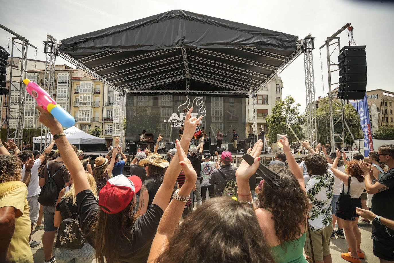 Fotos: Los conciertos del viernes en el Azkena