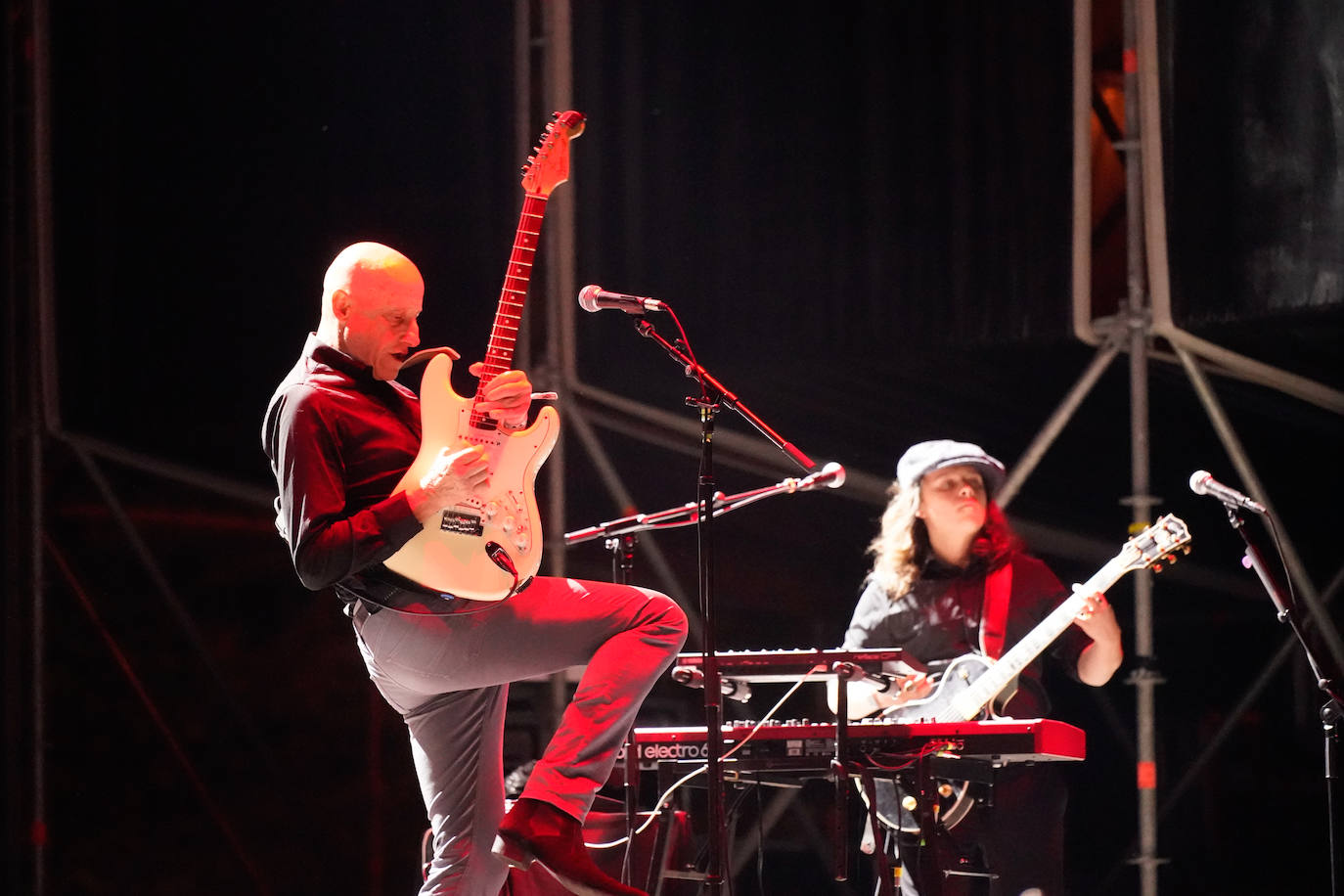 Fotos: Ilegales agotan la segunda noche del Azkena