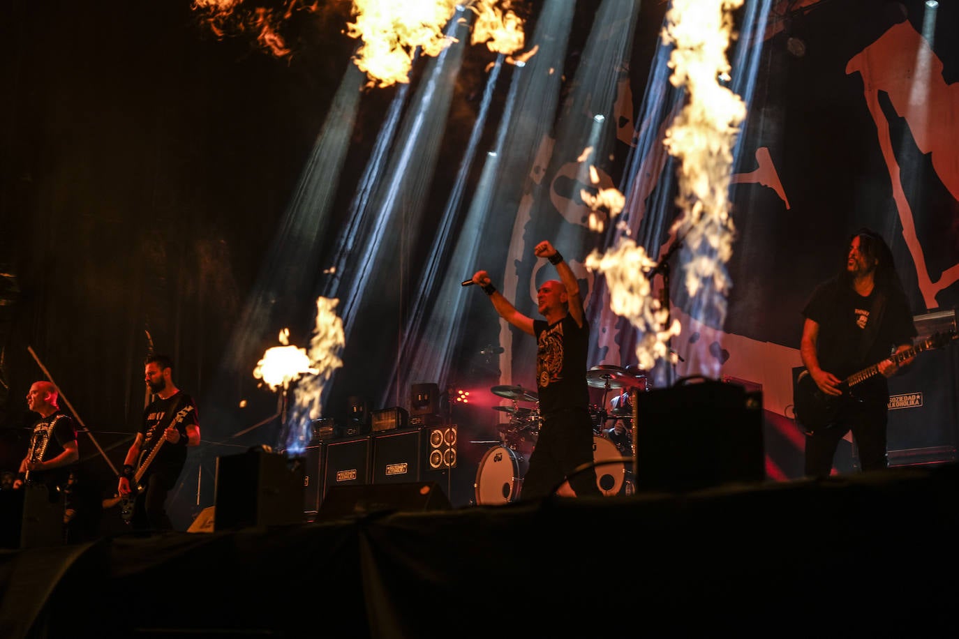 Fotos: La energía desbordante de los Social Distortion