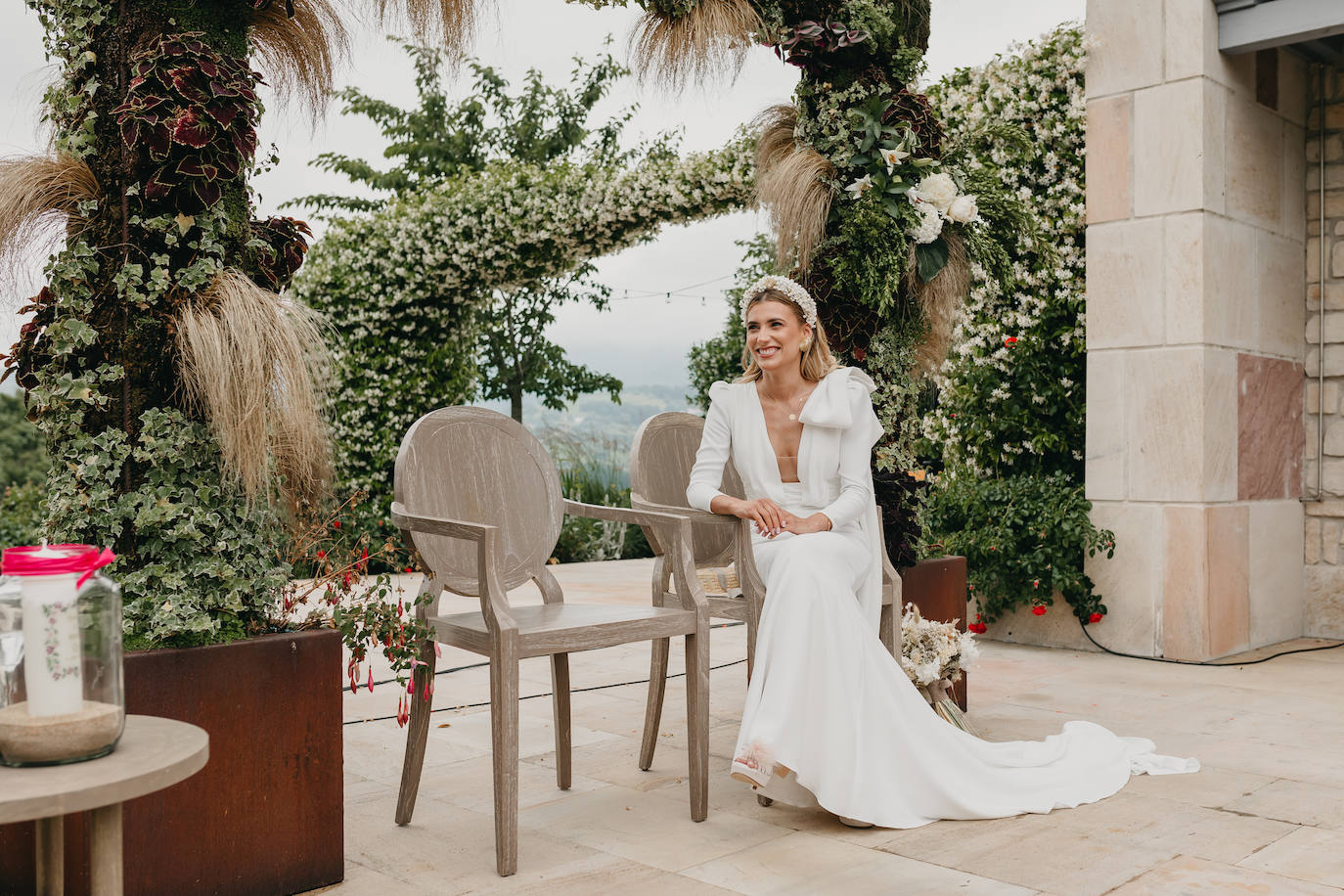 Fotos: Sí, es posible transformar un &#039;look bridal&#039; solo con los accesorios: la novia vizcaína que lo consiguió