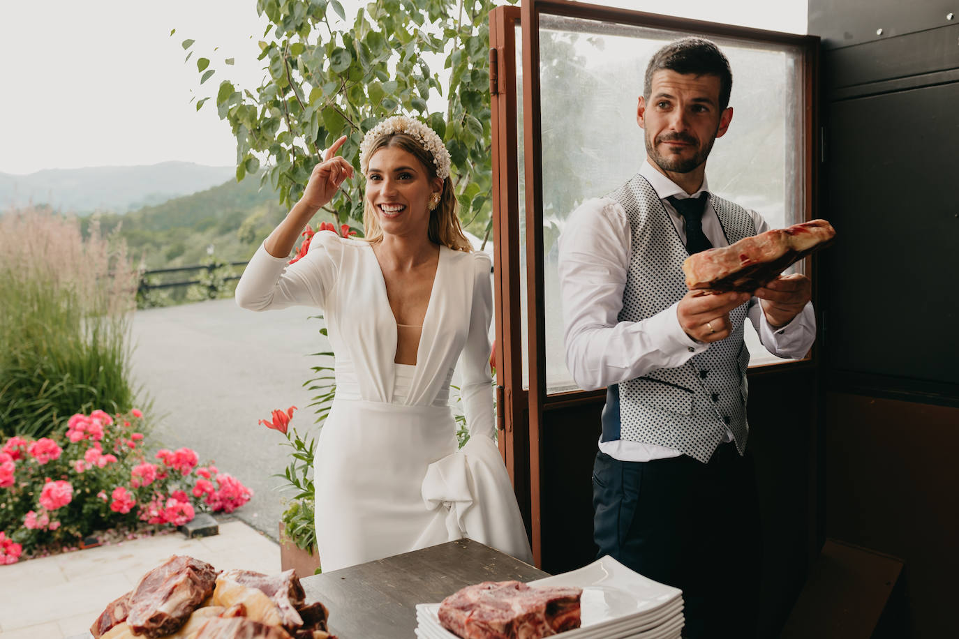 Fotos: Sí, es posible transformar un &#039;look bridal&#039; solo con los accesorios: la novia vizcaína que lo consiguió