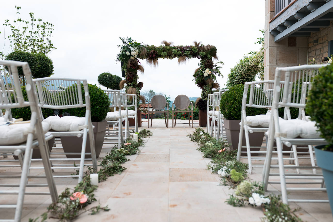 Fotos: Sí, es posible transformar un &#039;look bridal&#039; solo con los accesorios: la novia vizcaína que lo consiguió