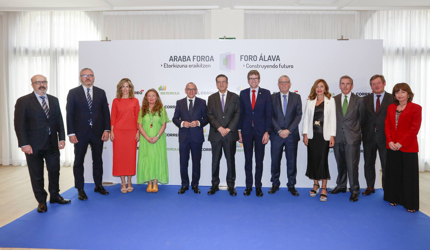 José Miguel Santamaría, Íñigo Barrenechea, Zuriñe Ortiz de Latierro, Gotzone Sagardui, Ramiro González, Enrique de Ybarra, Gorka Urtaran, Pedro Elosegi, Olatz Garamendi, Asís Canales, Bingen Zupiria y María Goti.