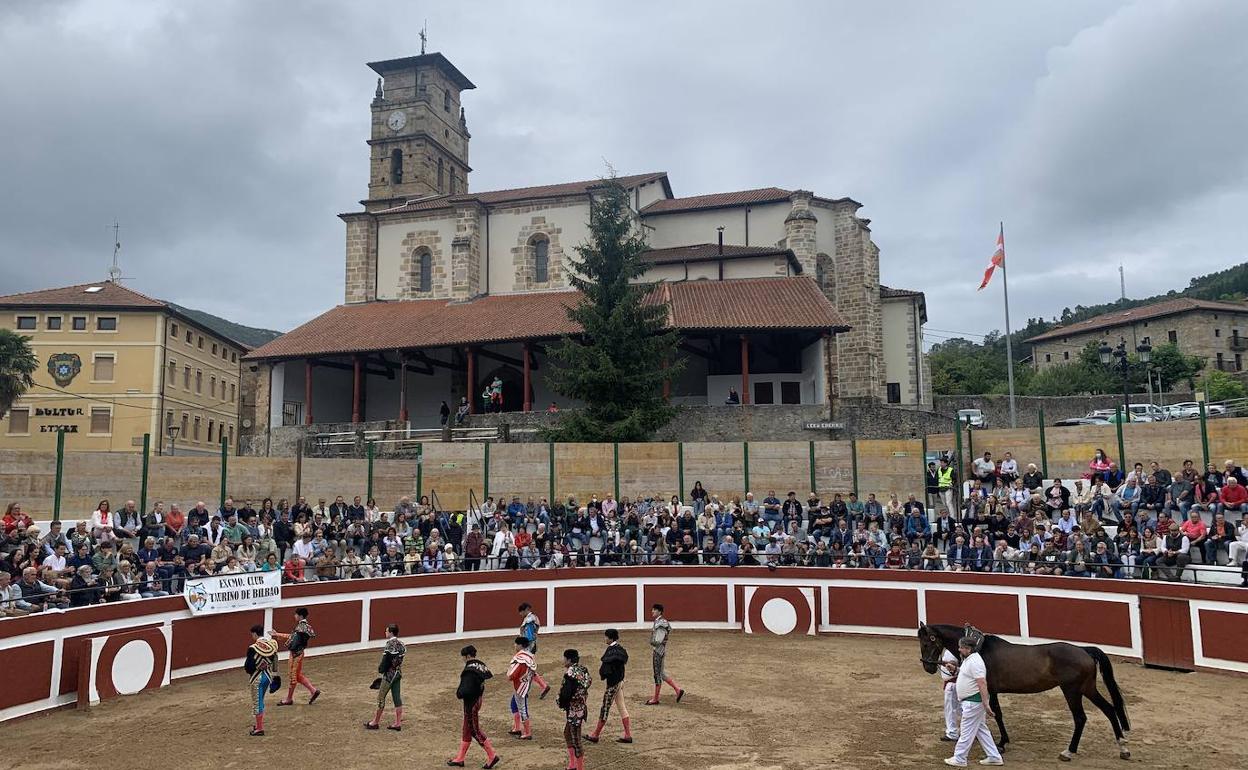 ¿Por qué los festejos taurinos arrasan en Trucíos?