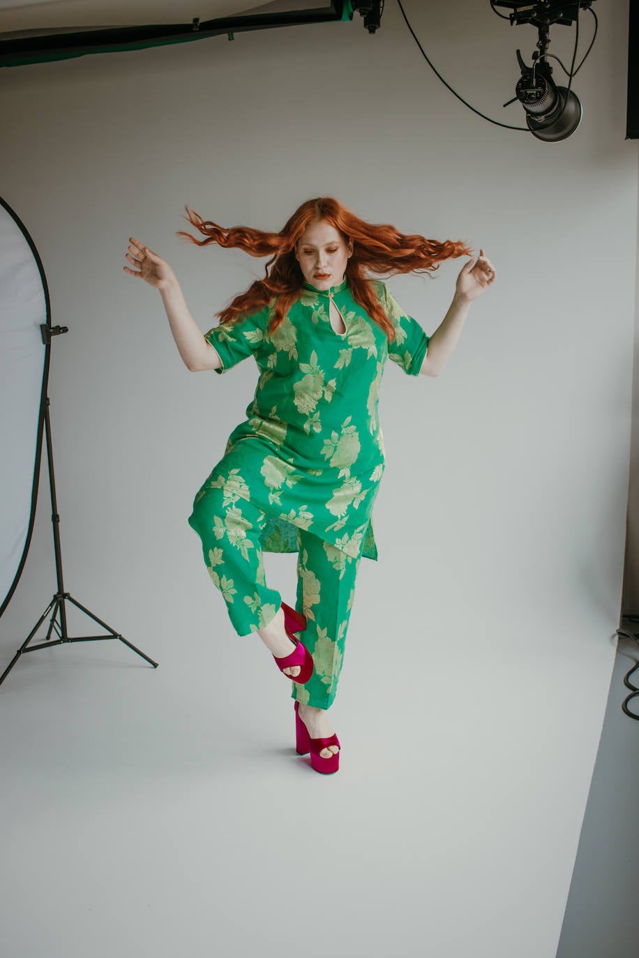 Fotos: Marina, la diseñadora bilbaína que se ha propuesto vestir de color a las personas con tallas grandes