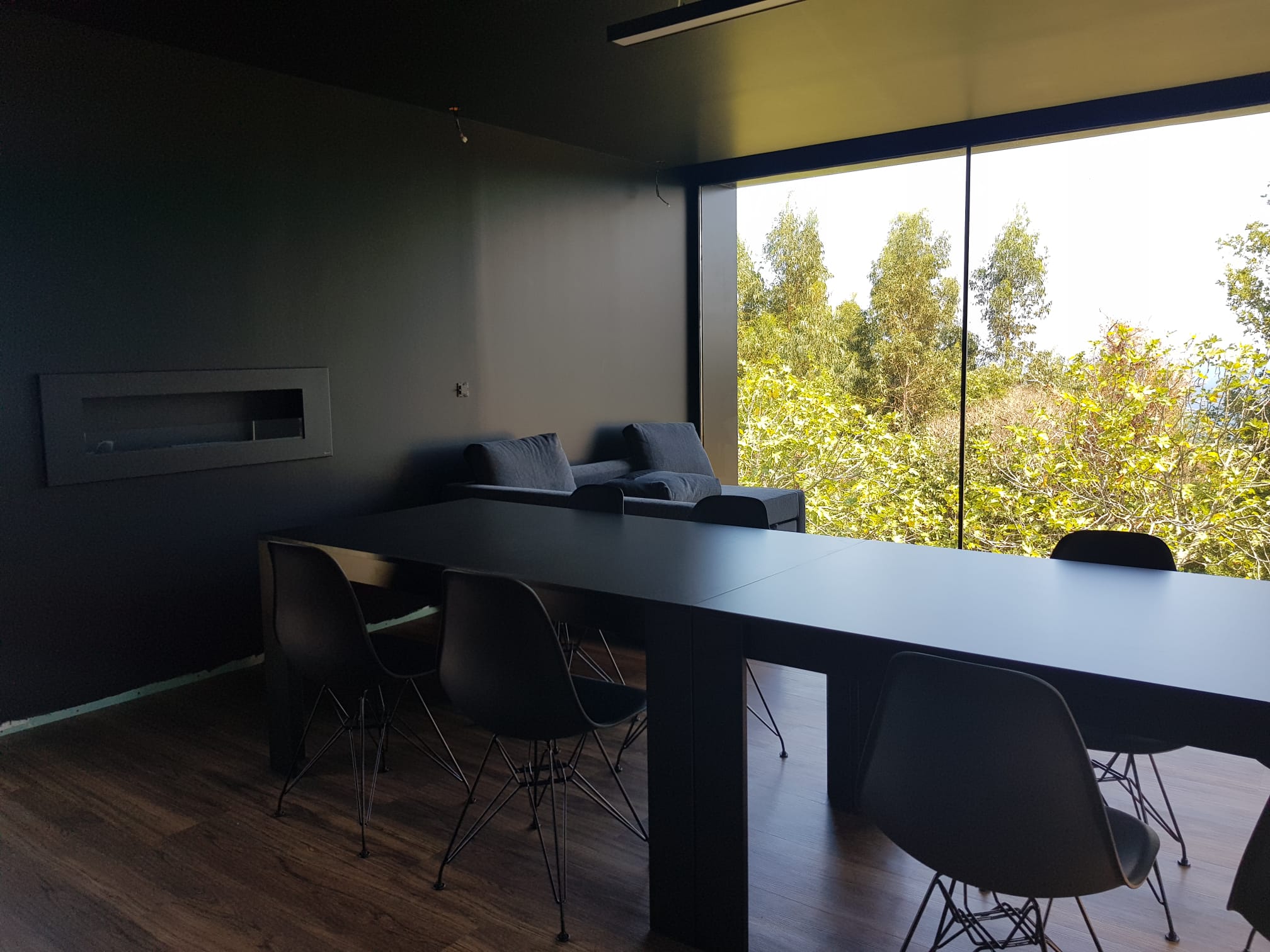 Fotos: &#039;Txokontenedor&#039;, el curioso txoko de un bilbaíno construido con contenedores de transporte marítimo