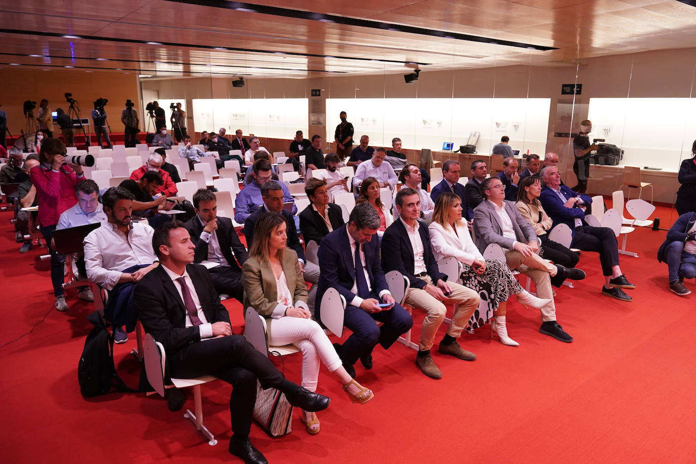 Fotos: Las imágenes de la presentación de Valverde como entrenador del Athletic