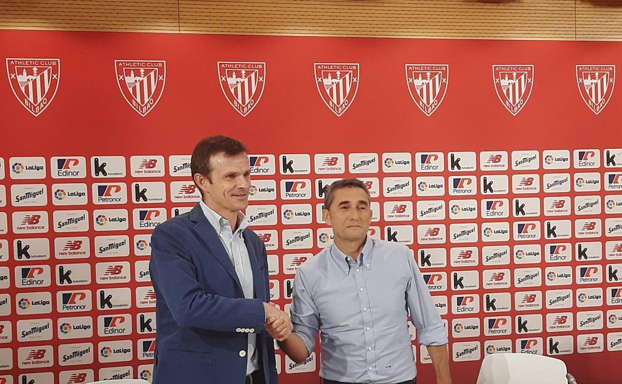 Jon Uriarte ha comparecido este jueves por primera vez en calidad de presidente junto con Valverde. 